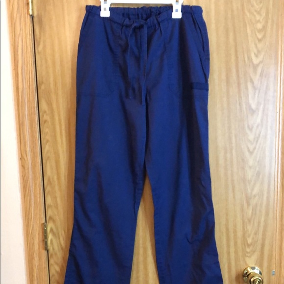 Scrub set - Picture 2 of 2